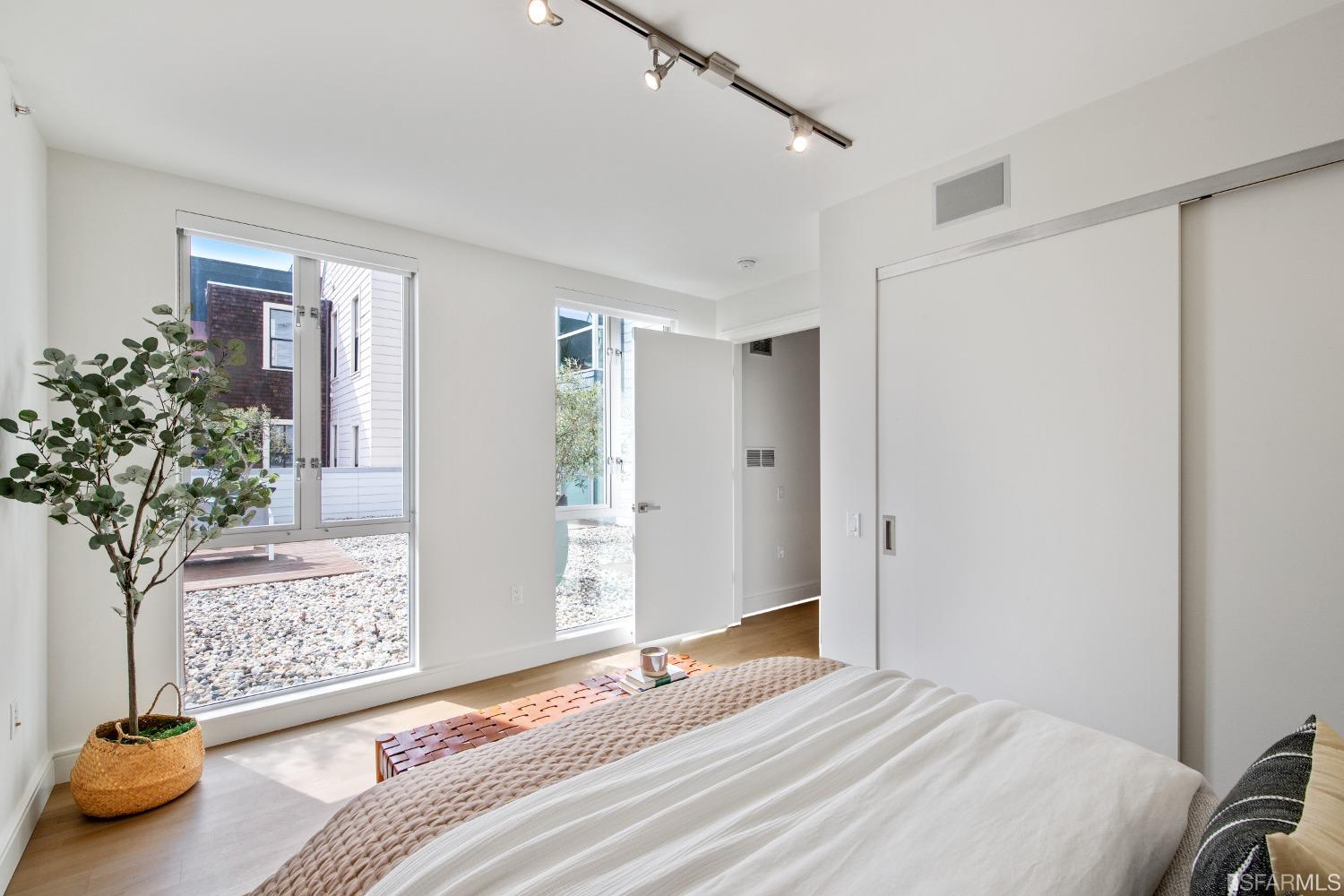 2299 Market Street Unit: 205