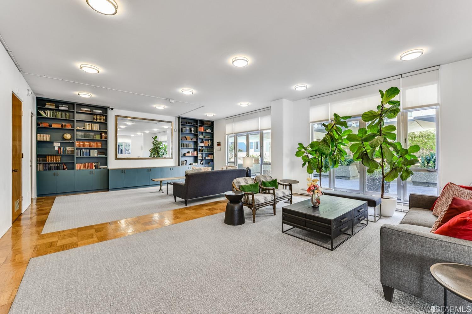 1001 Pine Street Unit: 1008