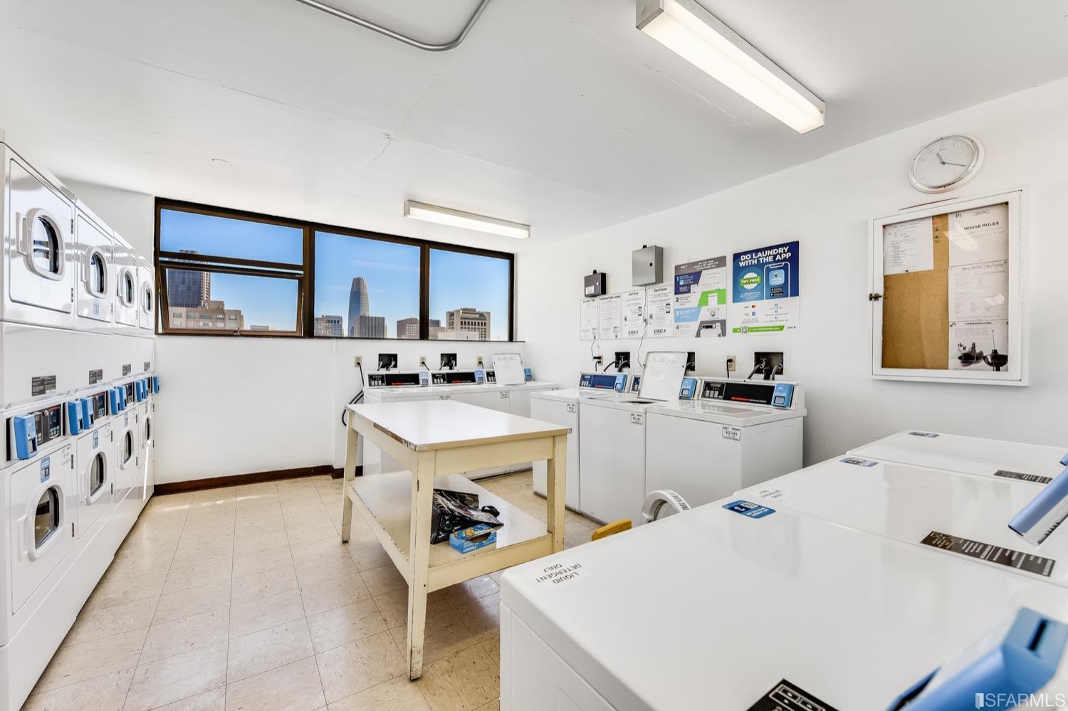 1001 Pine Street Unit: 1008