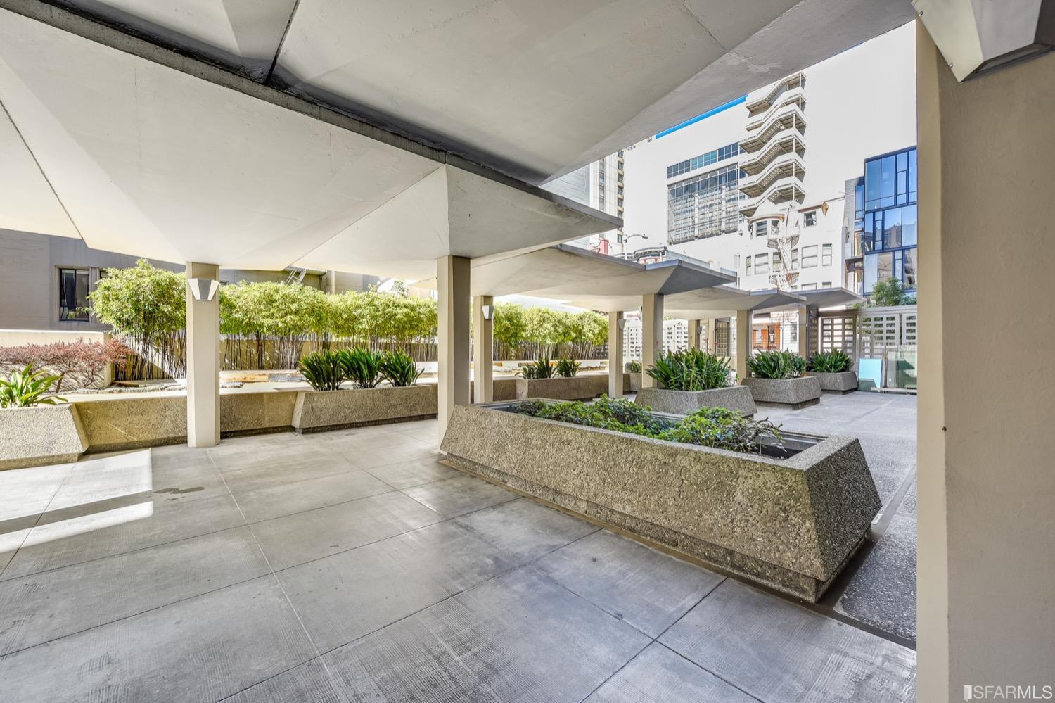 1001 Pine Street Unit: 1008