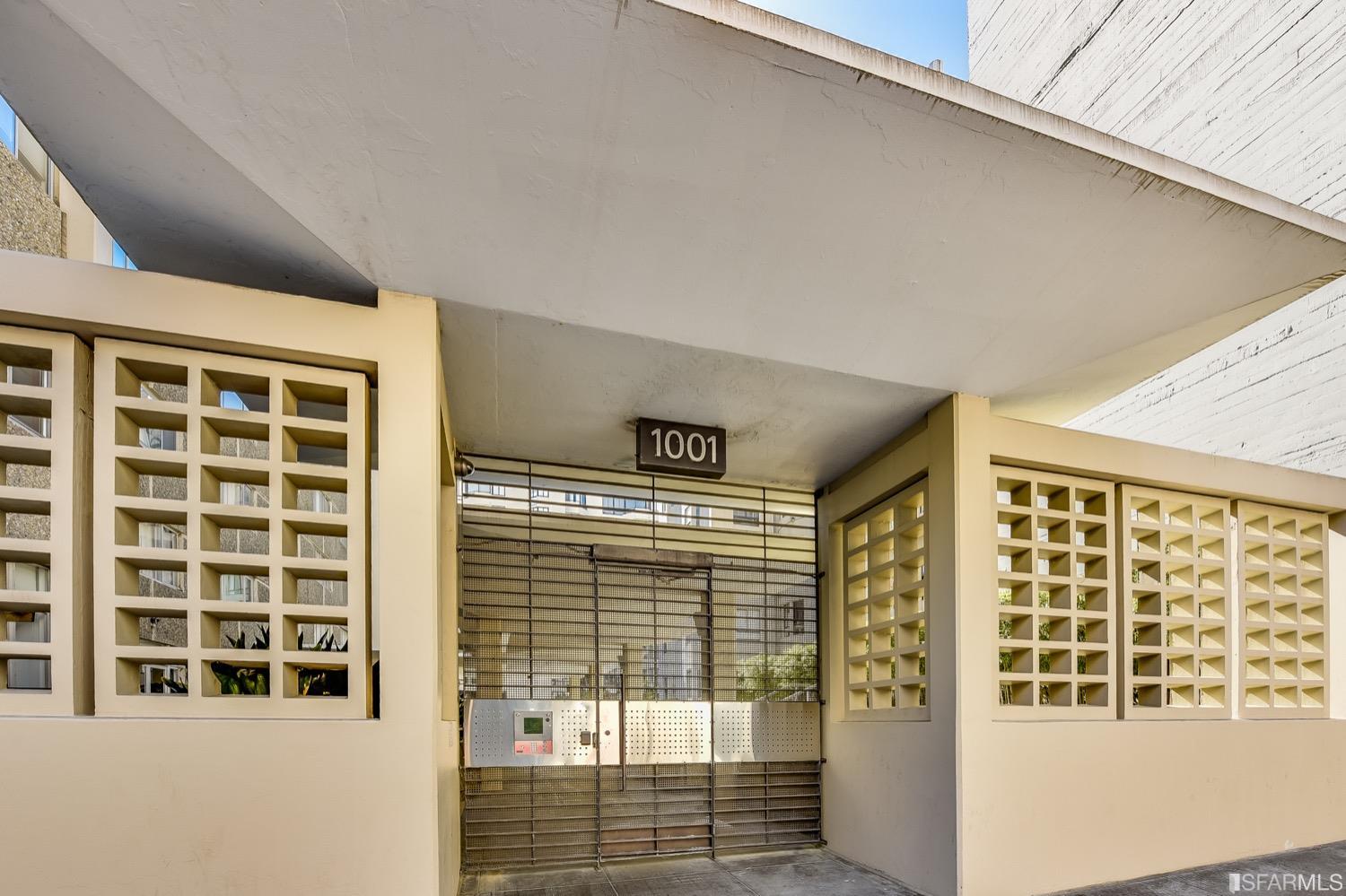 1001 Pine Street Unit: 1008