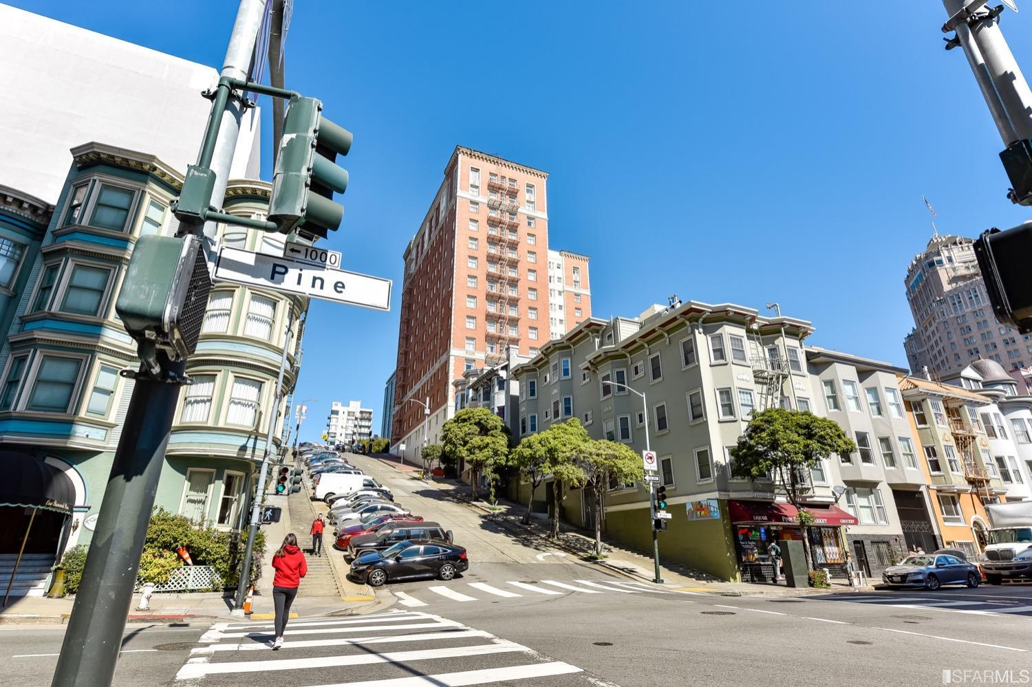 1001 Pine Street Unit: 1008