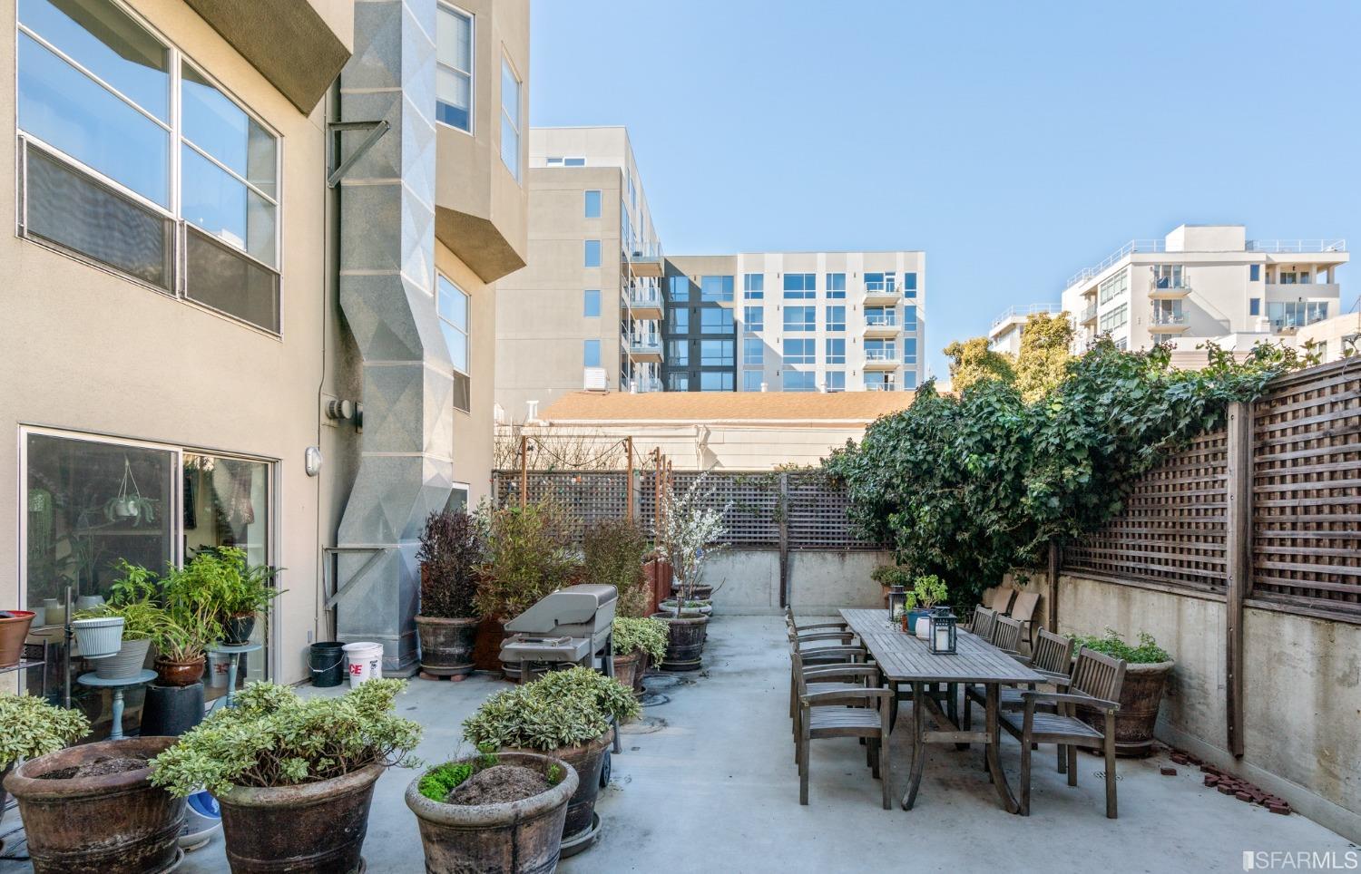 1720 Clay Street Unit: 7