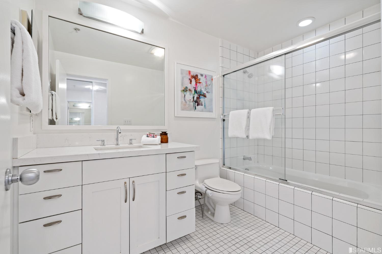 1720 Clay Street Unit: 7