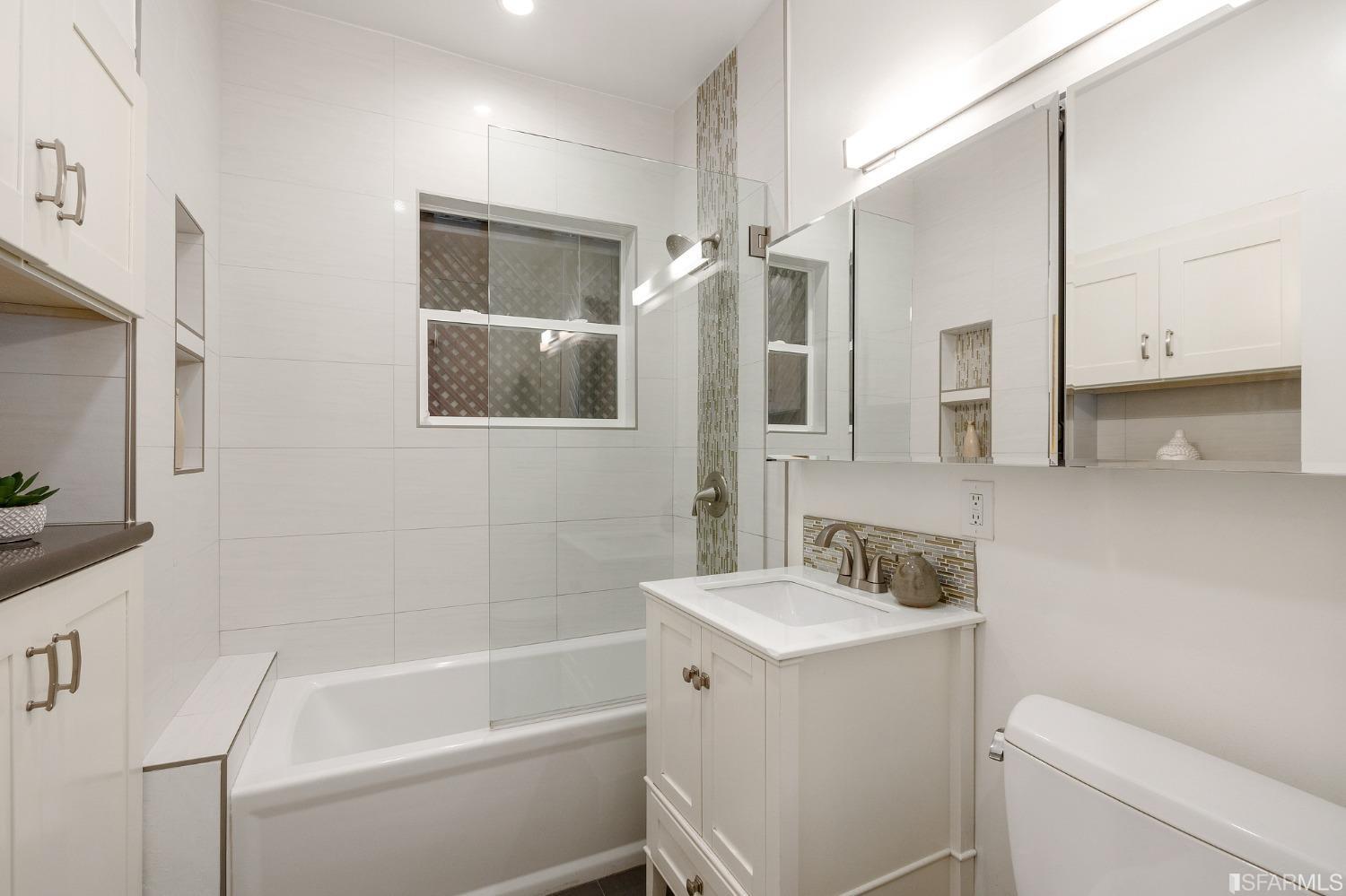 105 Palm Avenue Unit: 2