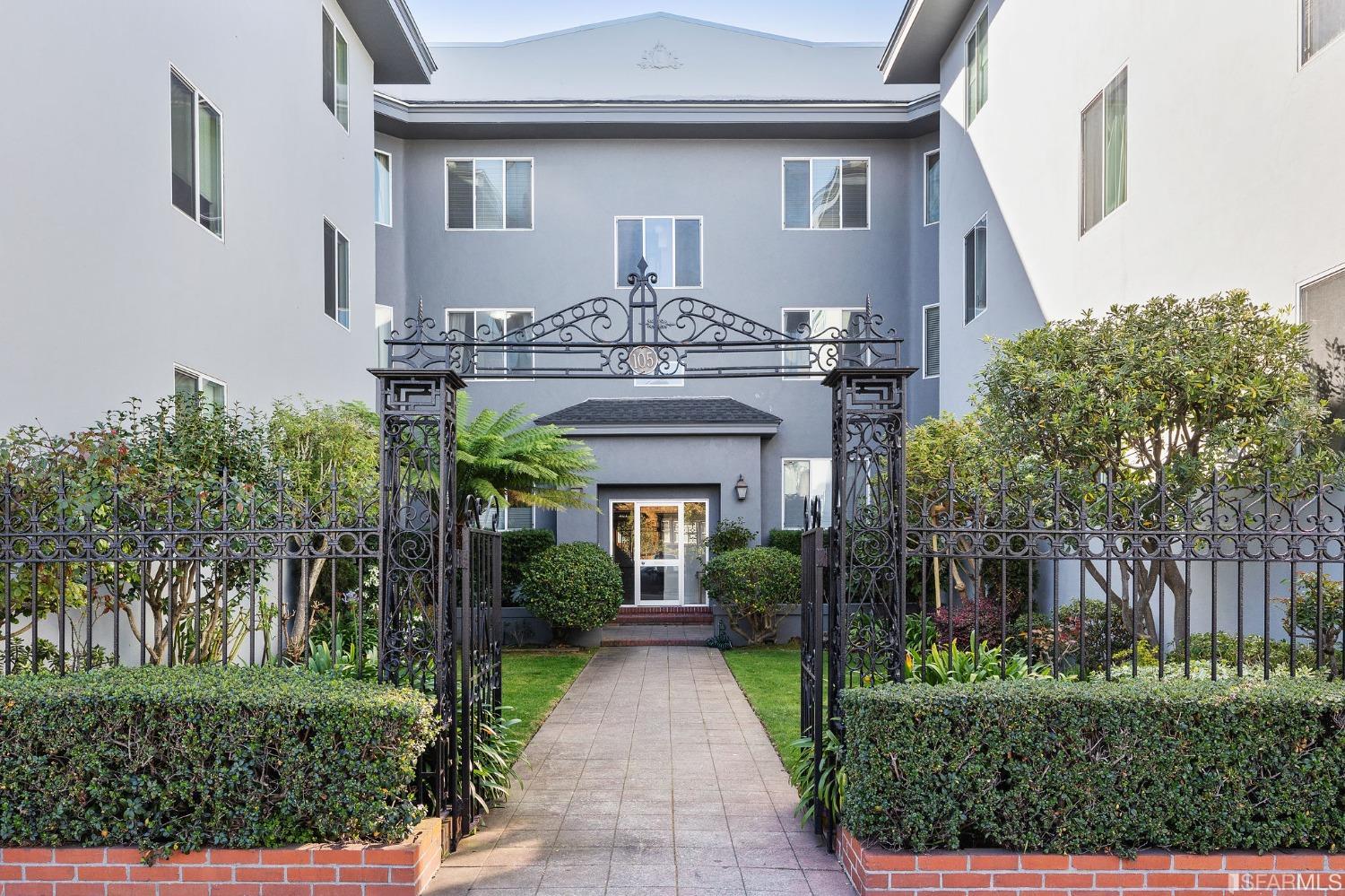 105 Palm Avenue Unit: 2