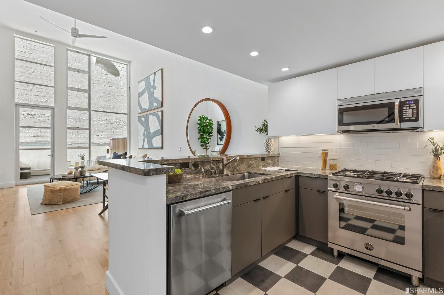 730 Florida Street Unit: 14