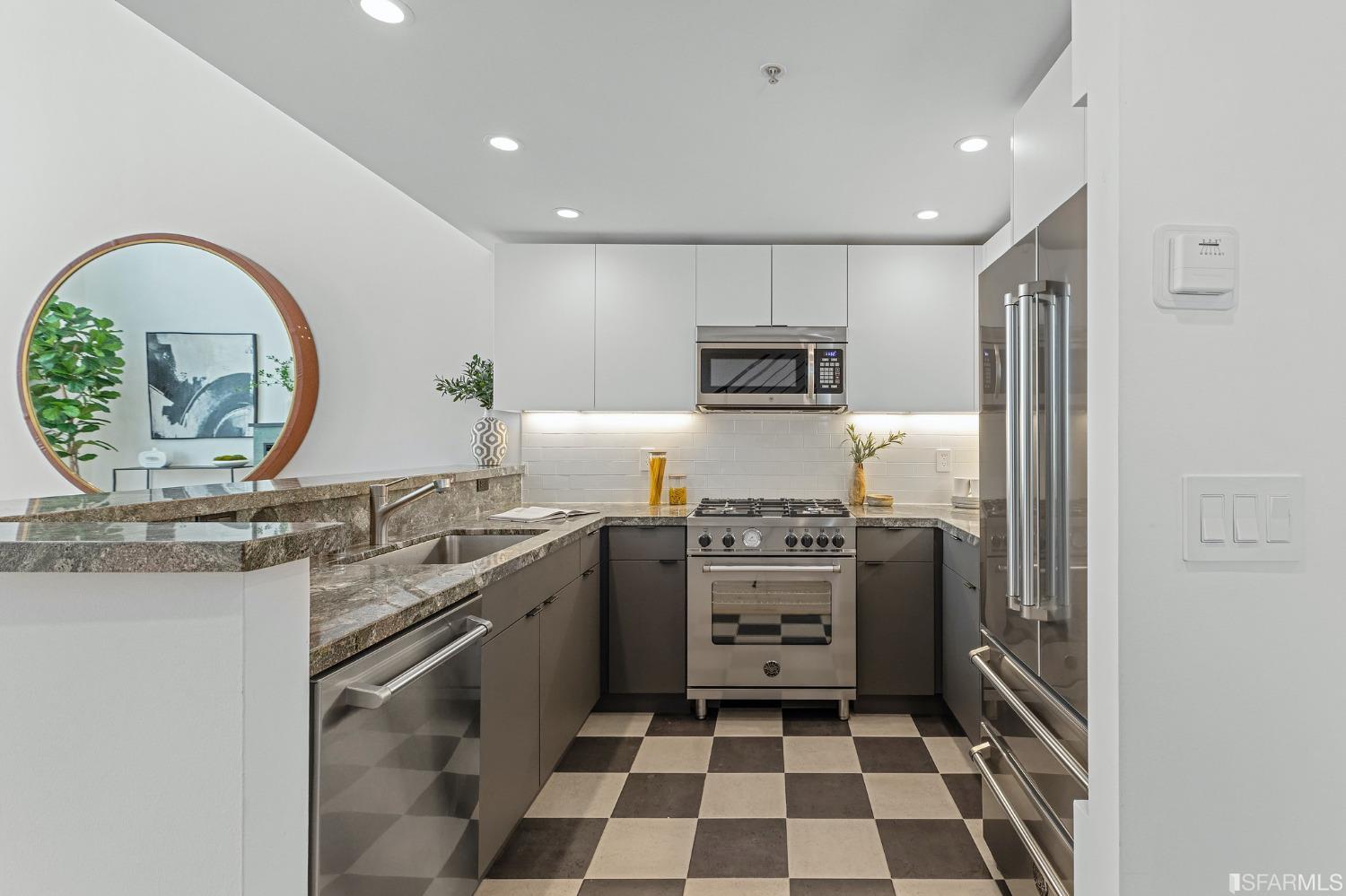730 Florida Street Unit: 14