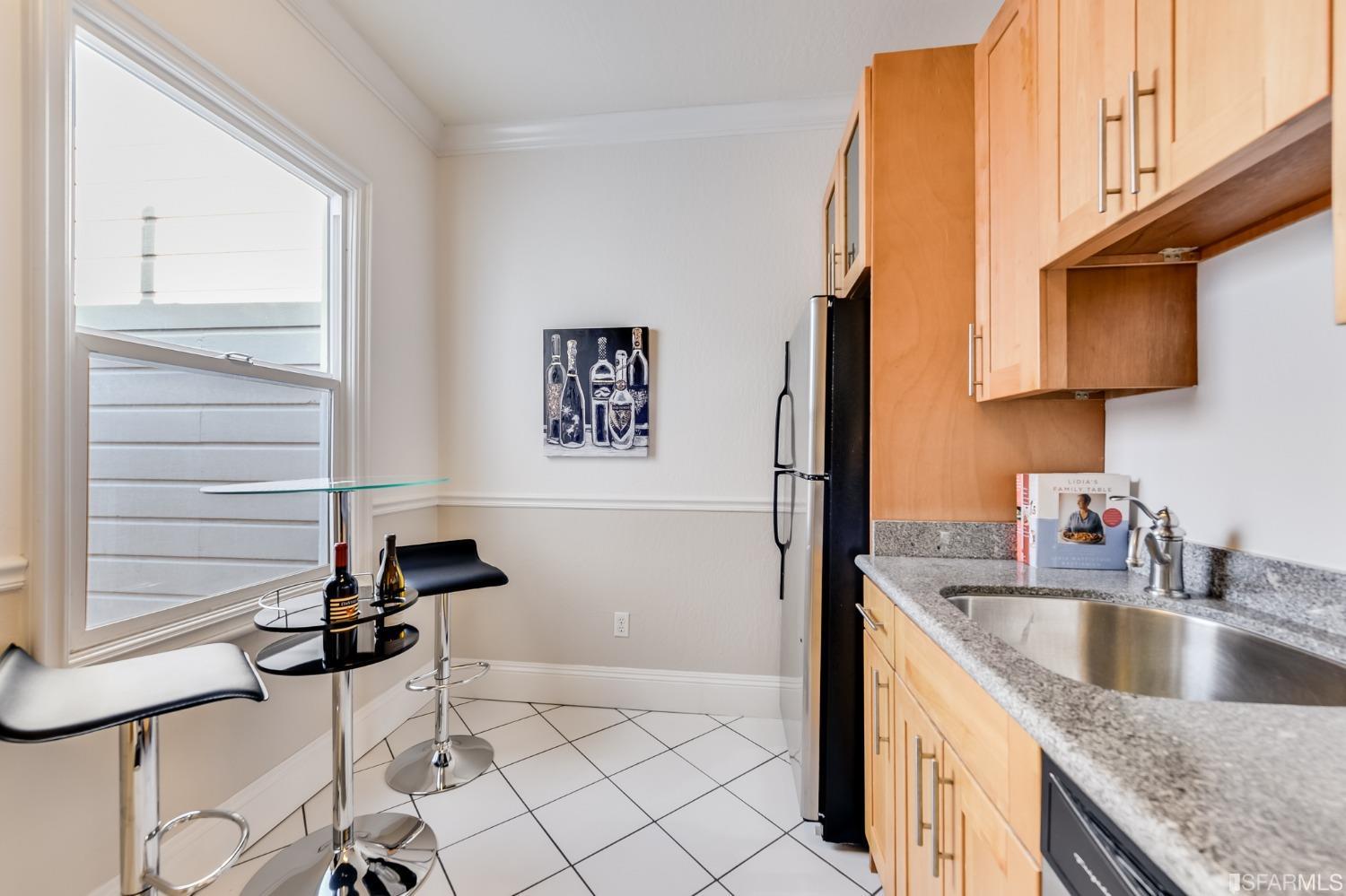 520 Natoma Street Unit: 11