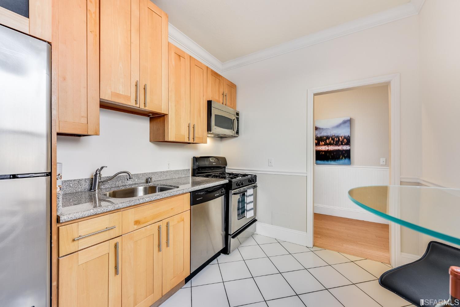 520 Natoma Street Unit: 11