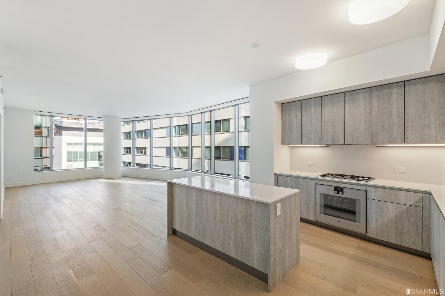 333 Beale Street Unit: 6E