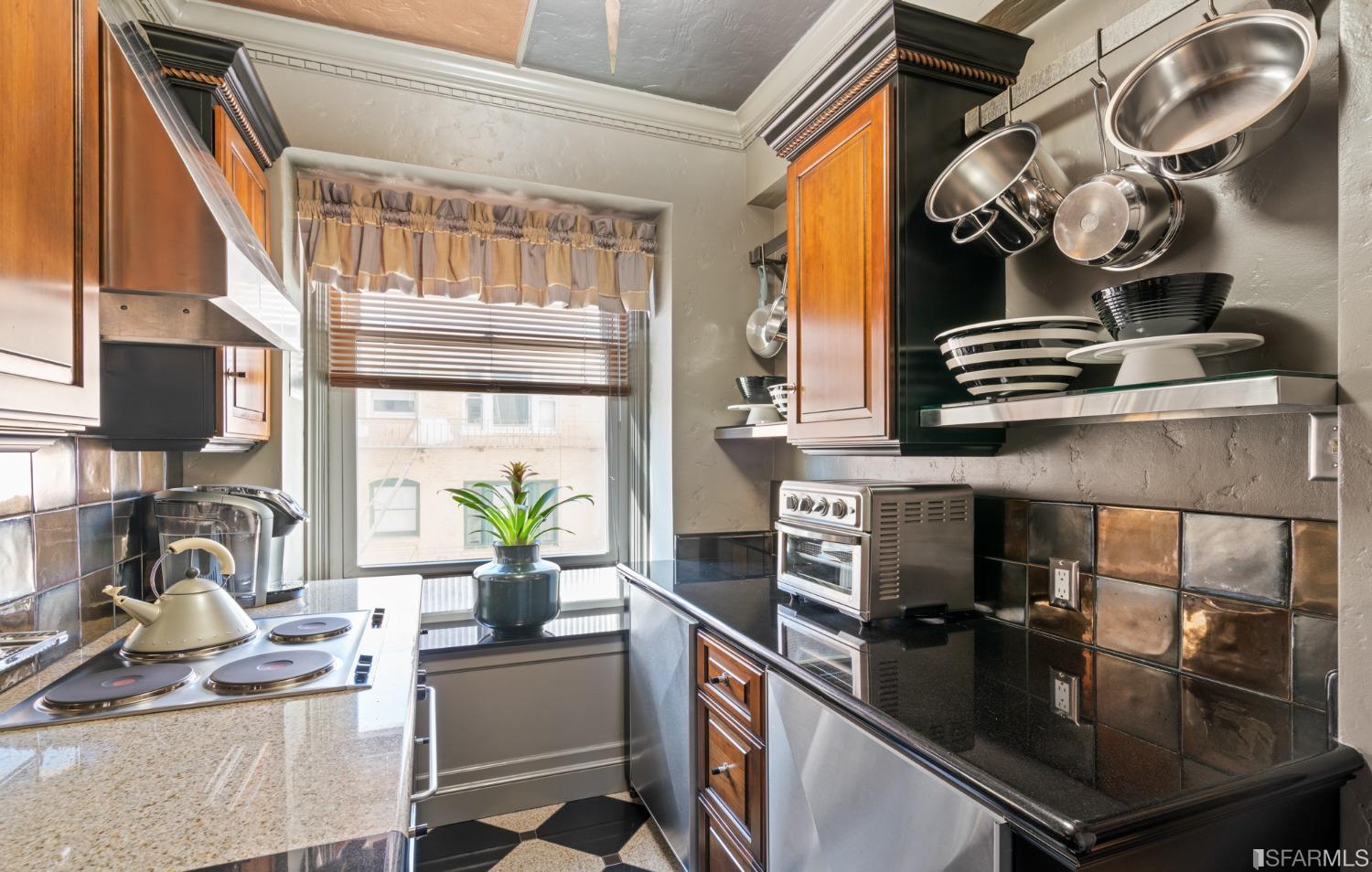 631 Ofarrell Street Unit: 712