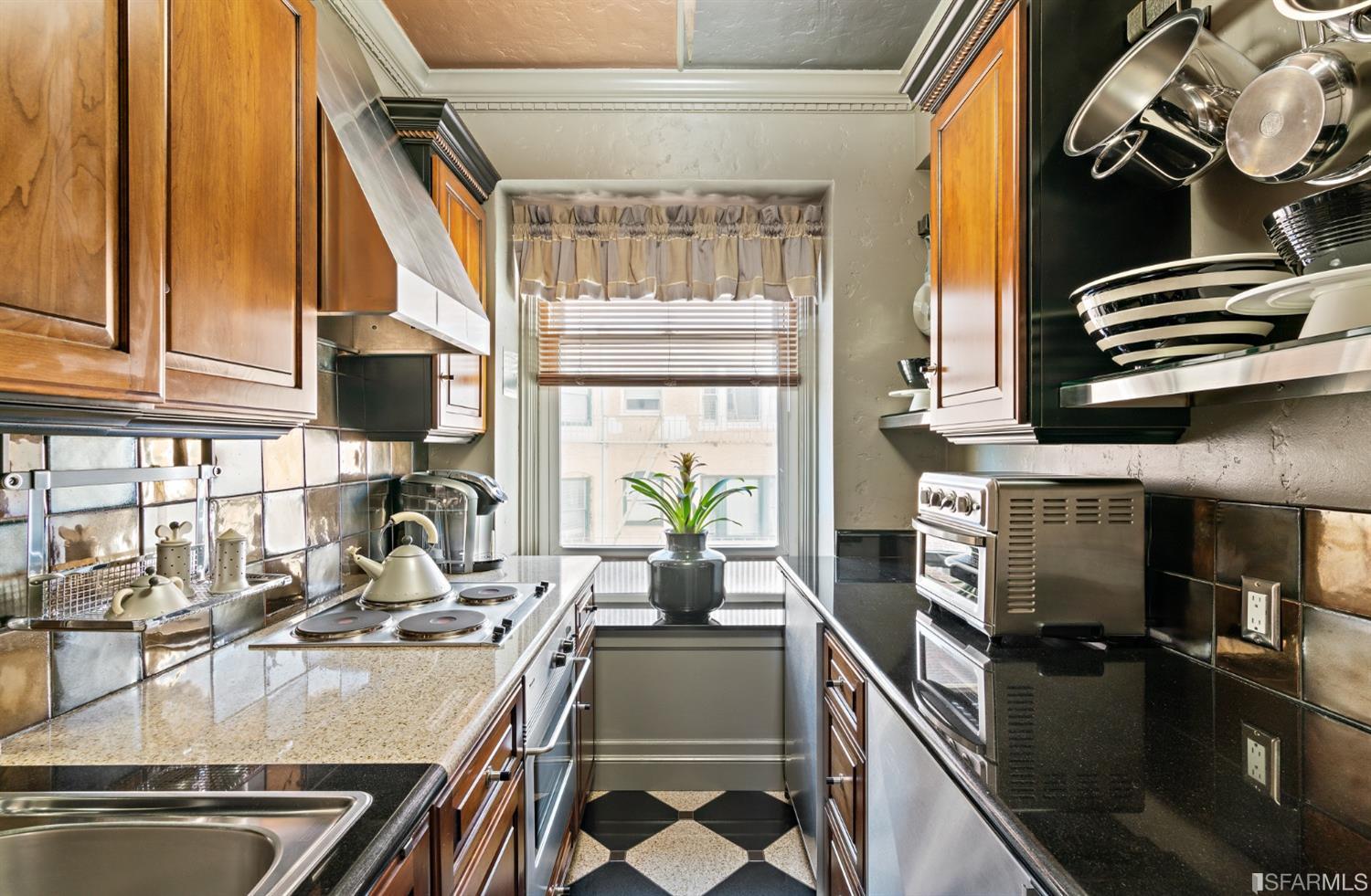 631 Ofarrell Street Unit: 712