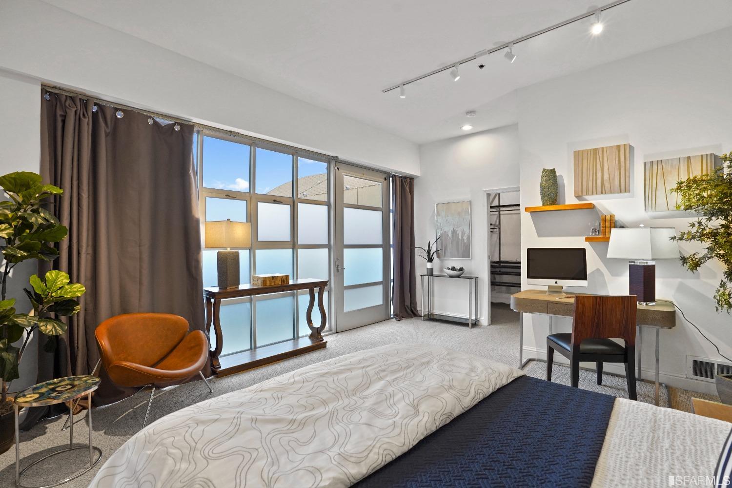 128 Morris Street Unit: 2