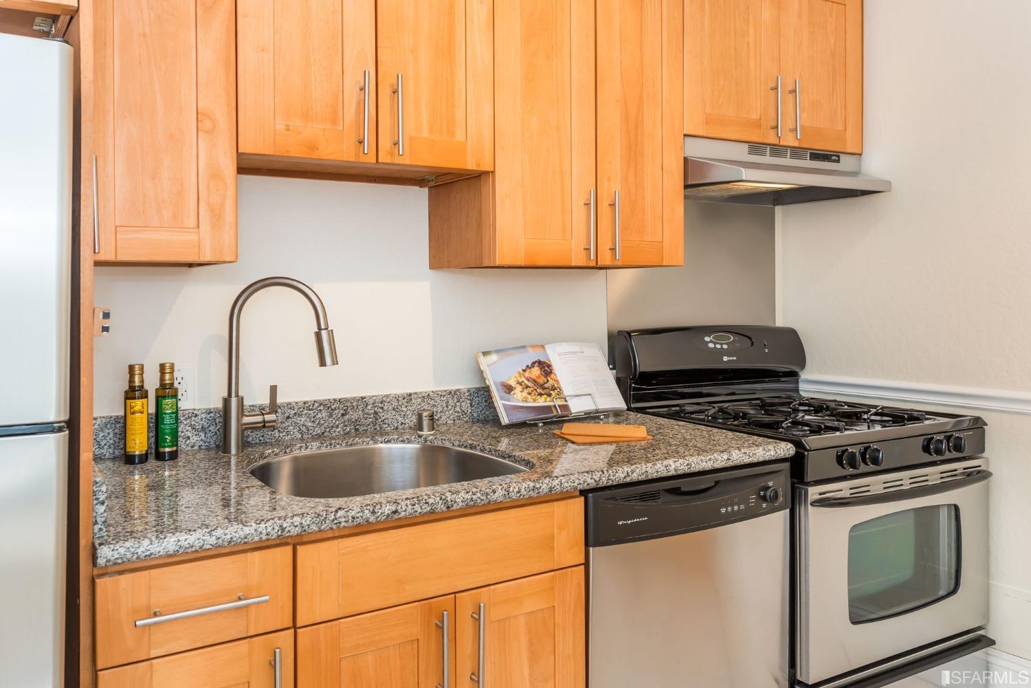 520 Natoma Street Unit: 6