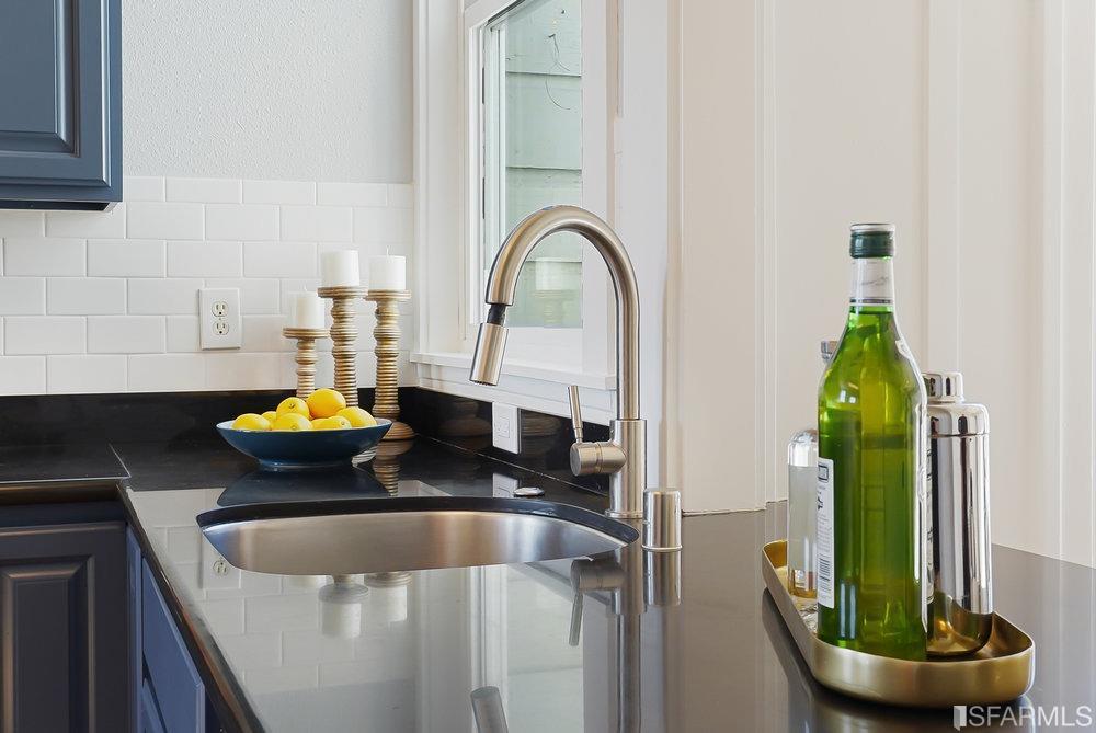 1423 South Van Ness Avenue