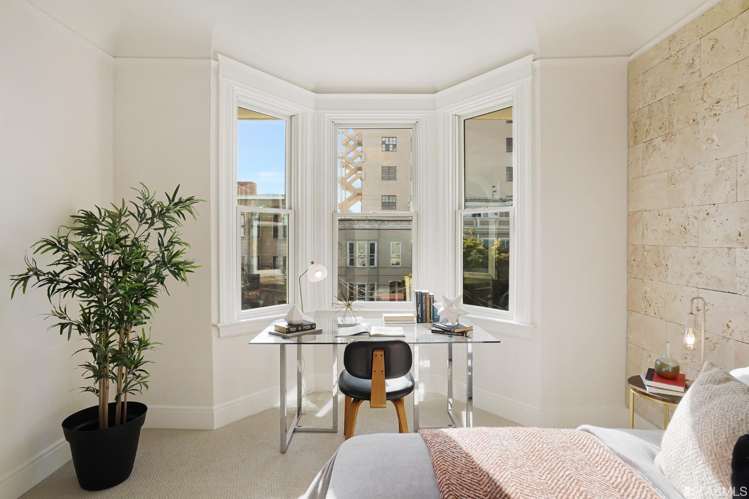 1423 South Van Ness Avenue