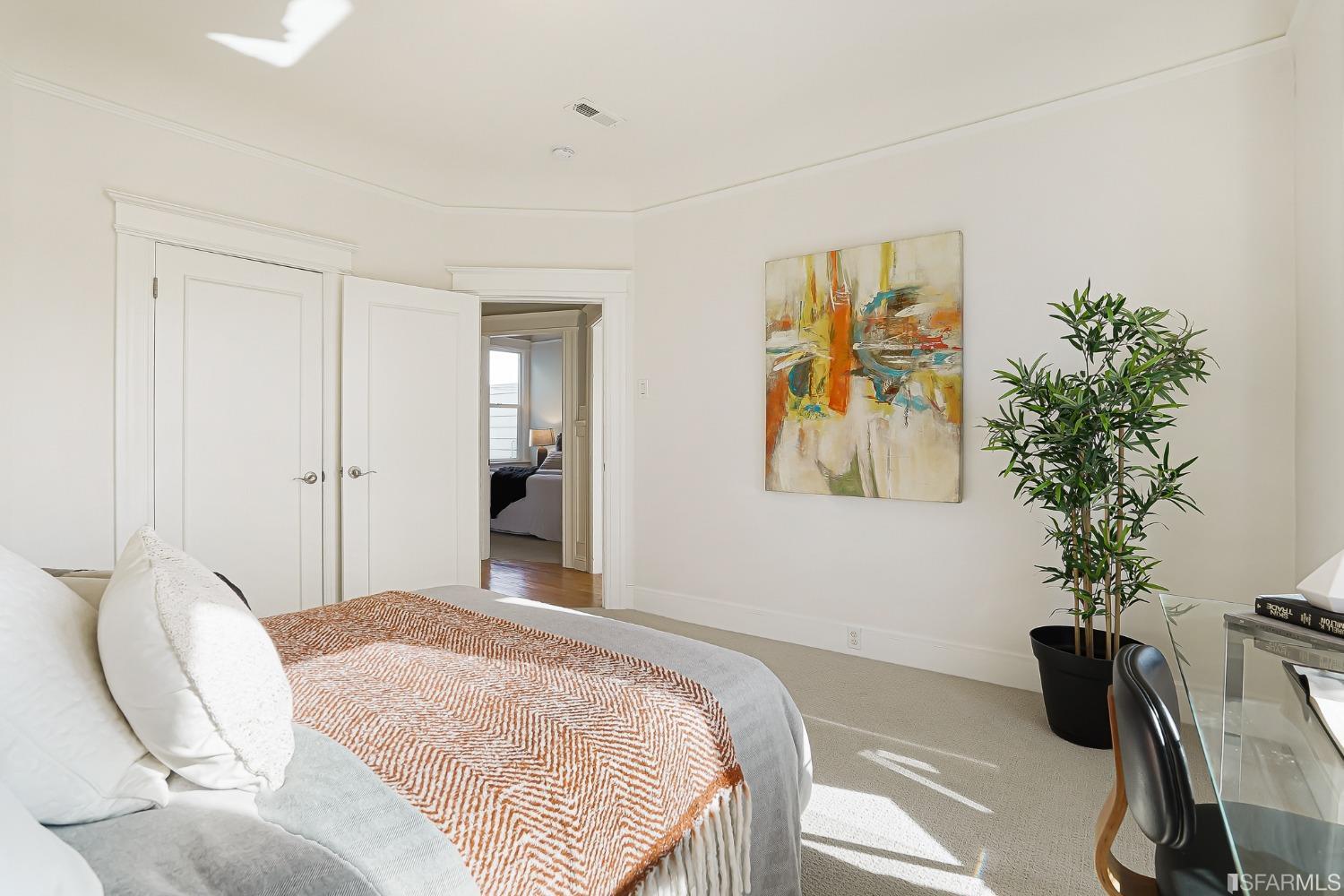 1423 South Van Ness Avenue