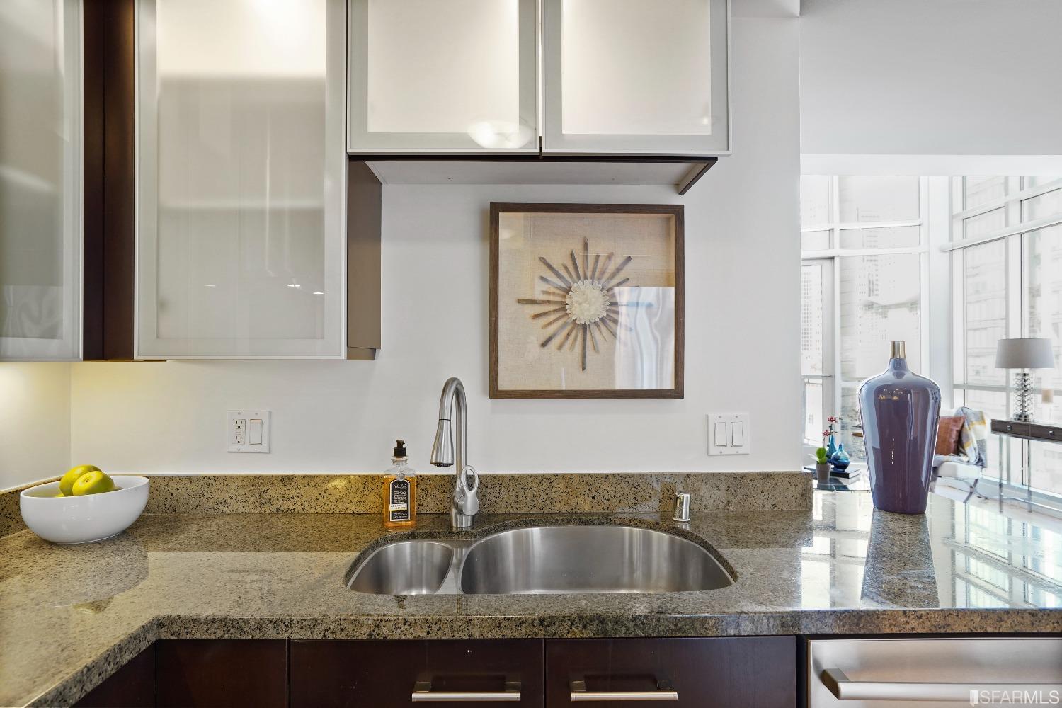 69 Clementina Street Unit: 804