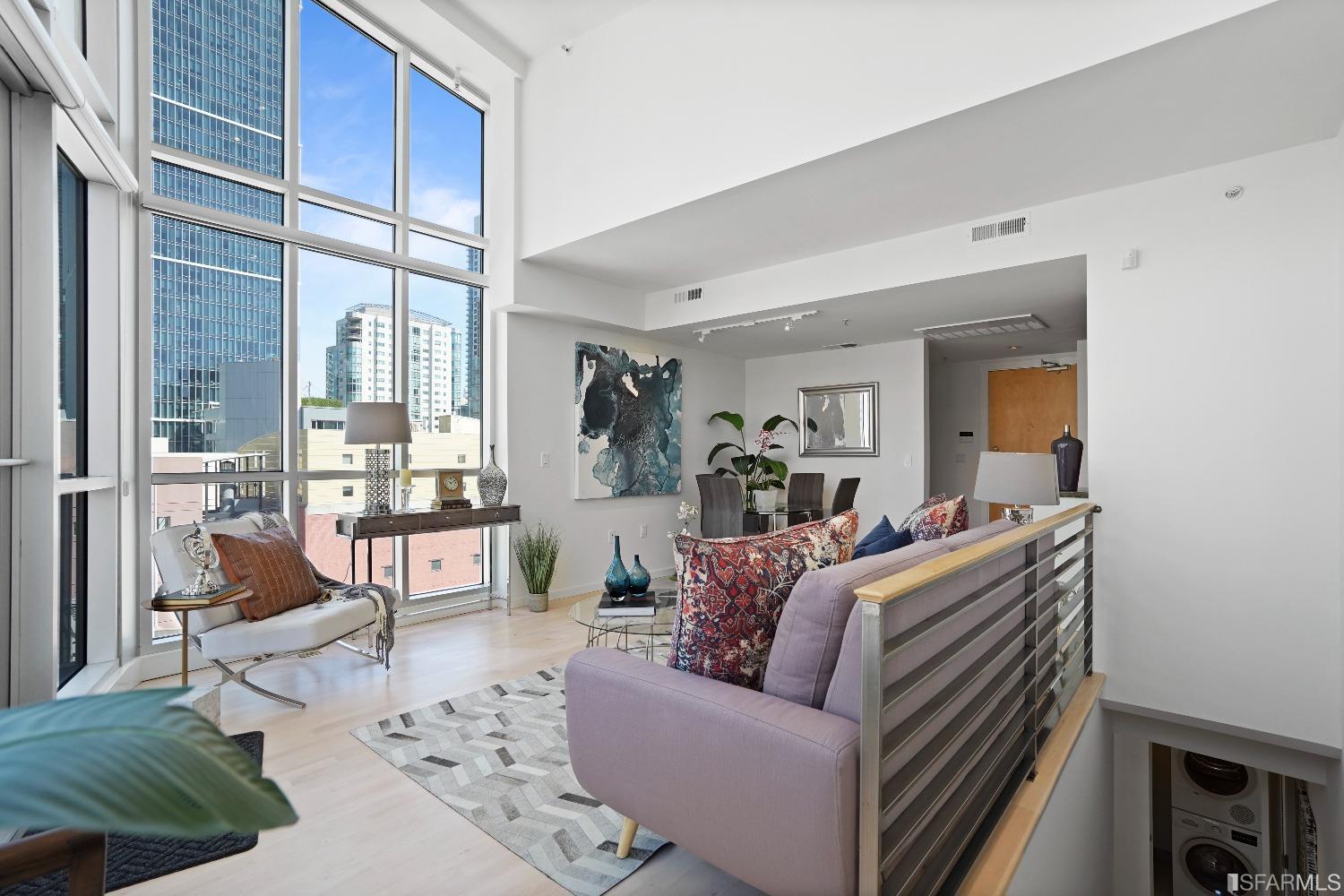 69 Clementina Street Unit: 804