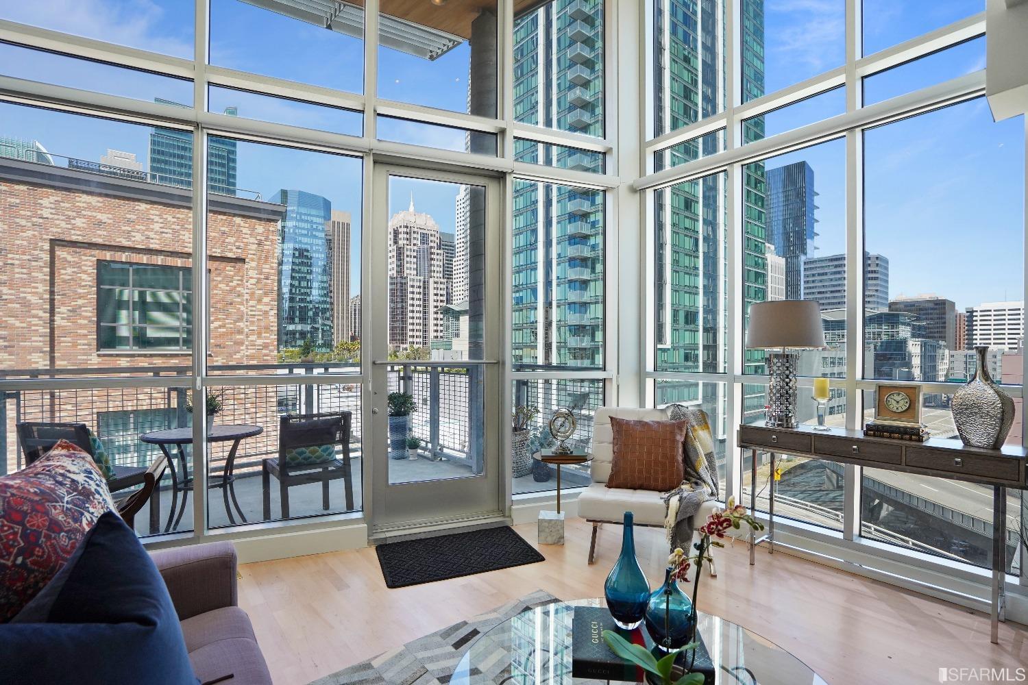 69 Clementina Street Unit: 804