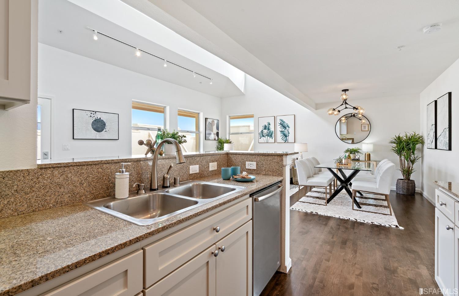 317 29th Street Unit: 404