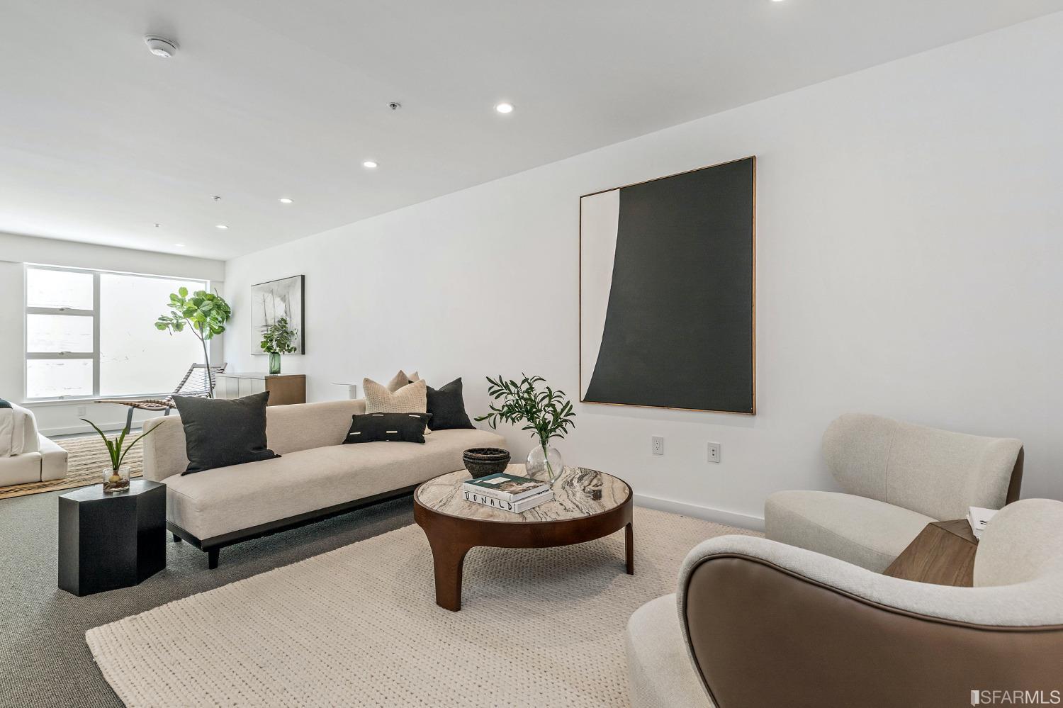 730 Florida Street Unit: 2