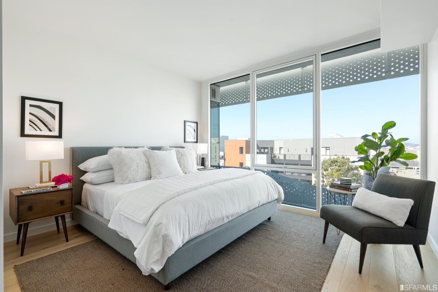 3131 Pierce Street Unit: 404