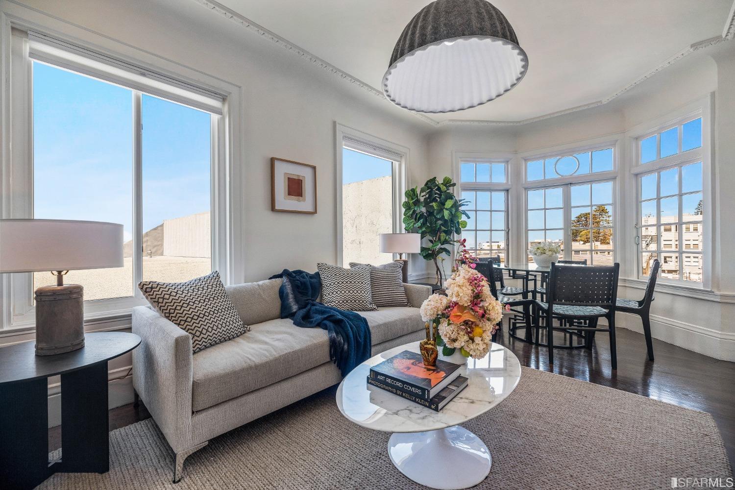 1335 Union Street Unit: 11