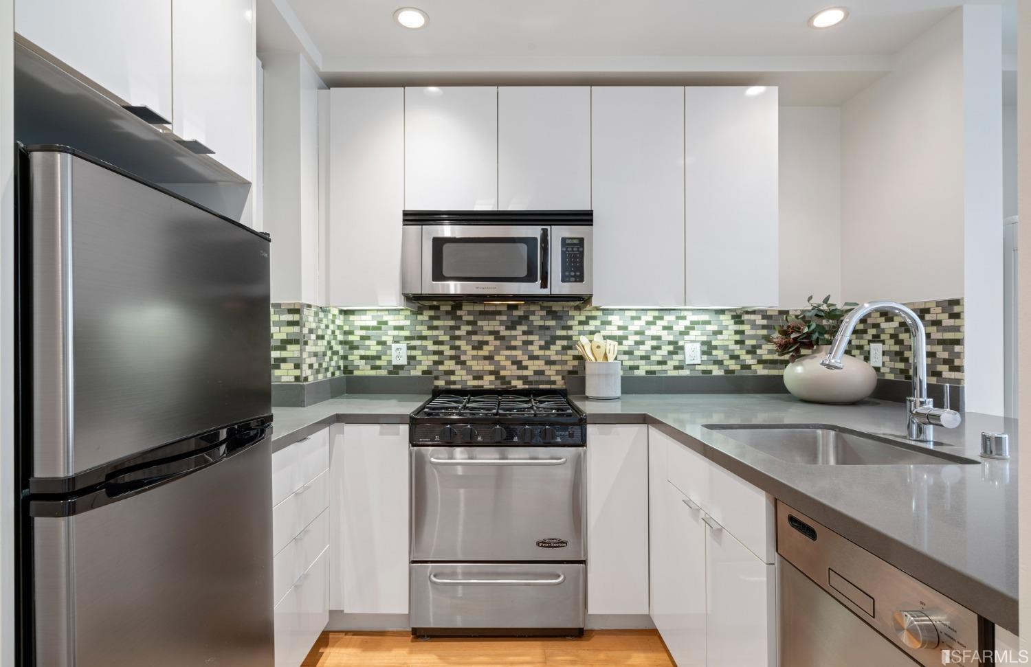 901 Bush Street Unit: 403