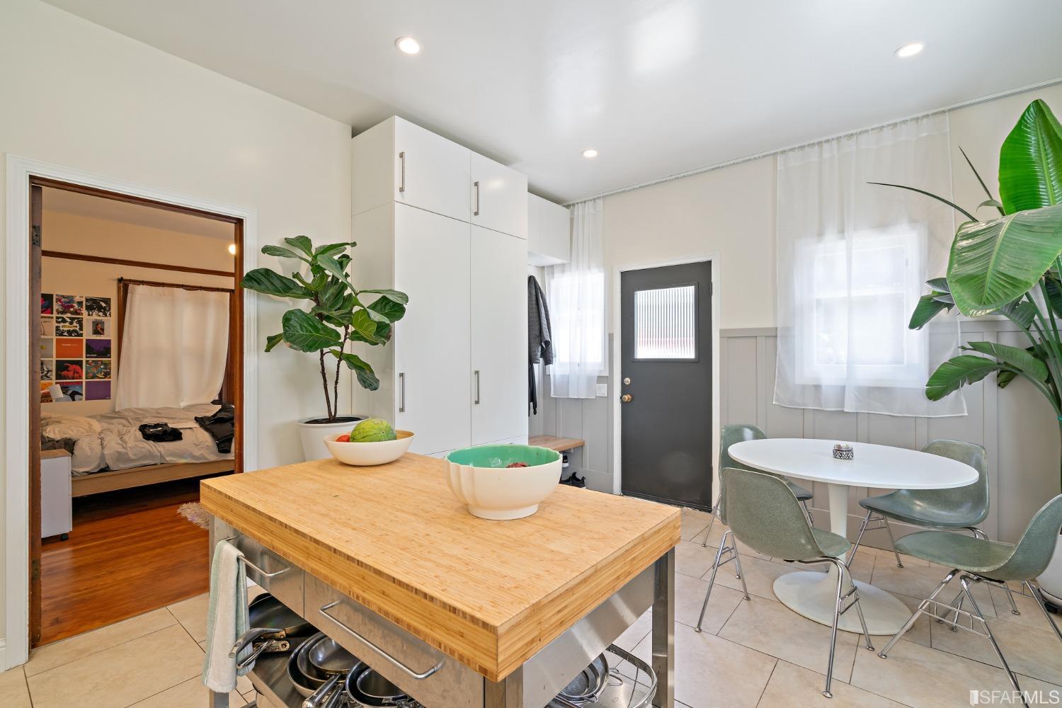 92 Monte Cresta Avenue