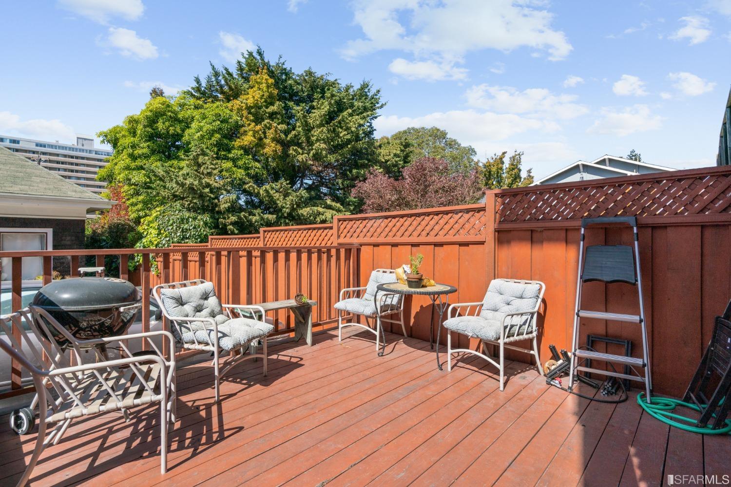 92 Monte Cresta Avenue