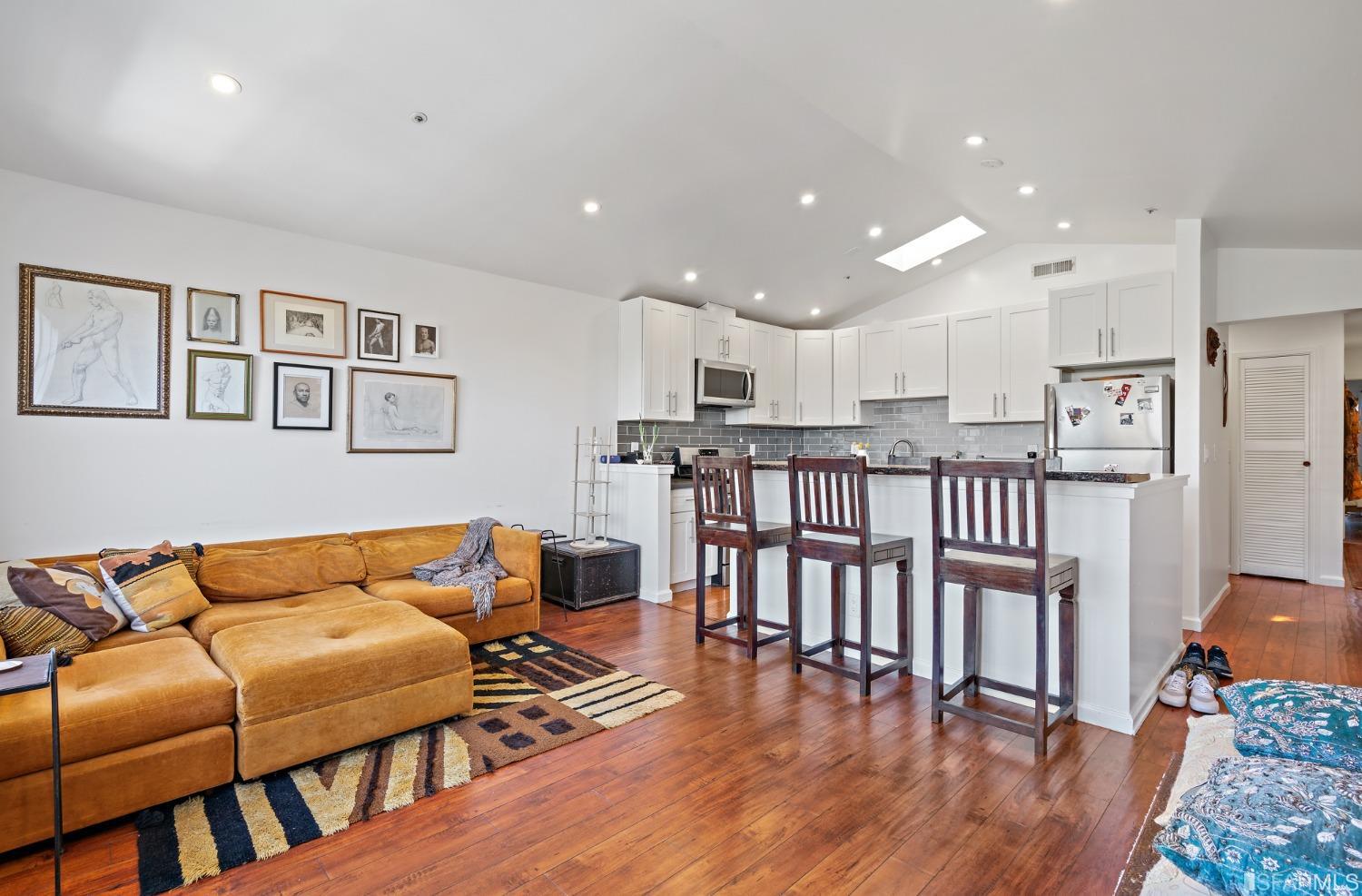 92 Monte Cresta Avenue