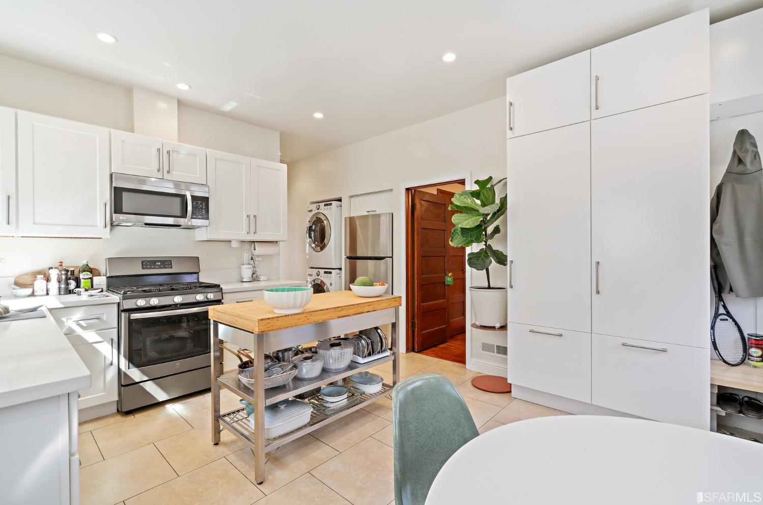 92 Monte Cresta Avenue