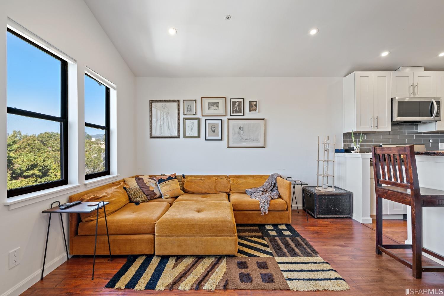 92 Monte Cresta Avenue