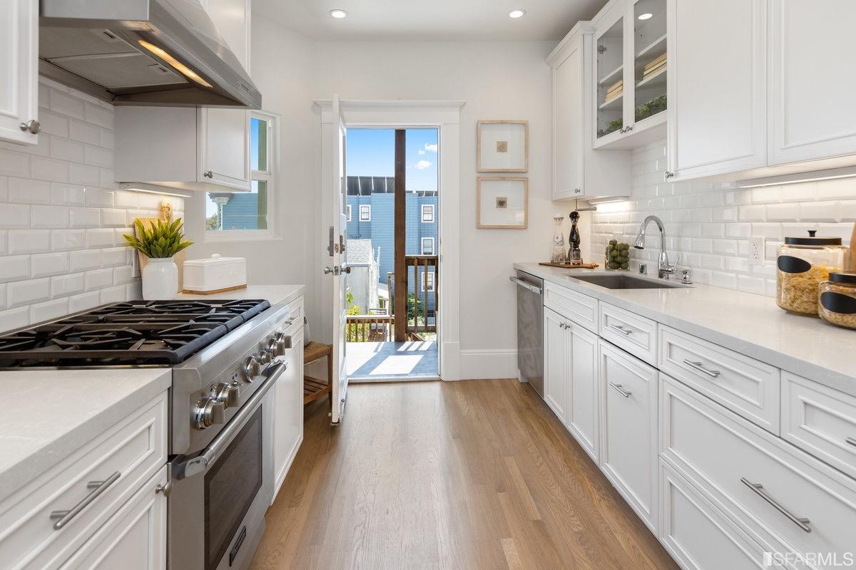 267 Hermann Street Unit: 271