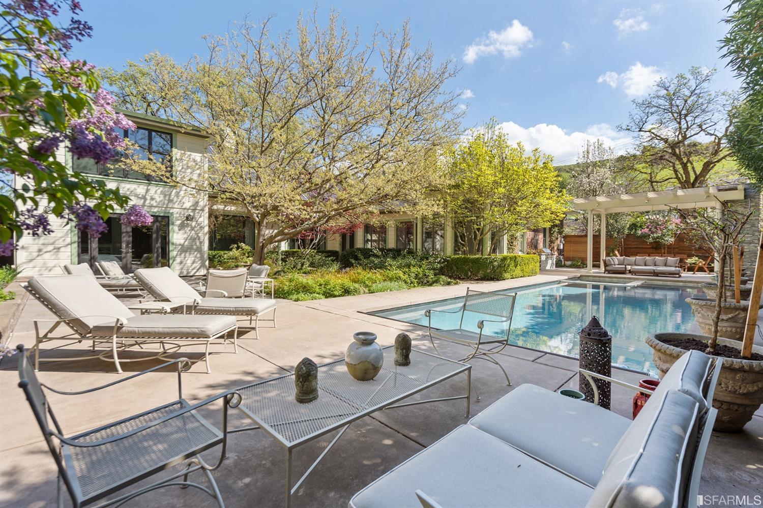 70 Canyon Lake Drive