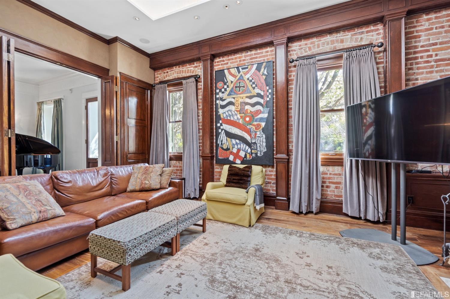 70 Canyon Lake Drive