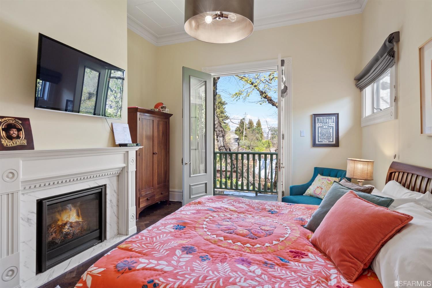 70 Canyon Lake Drive