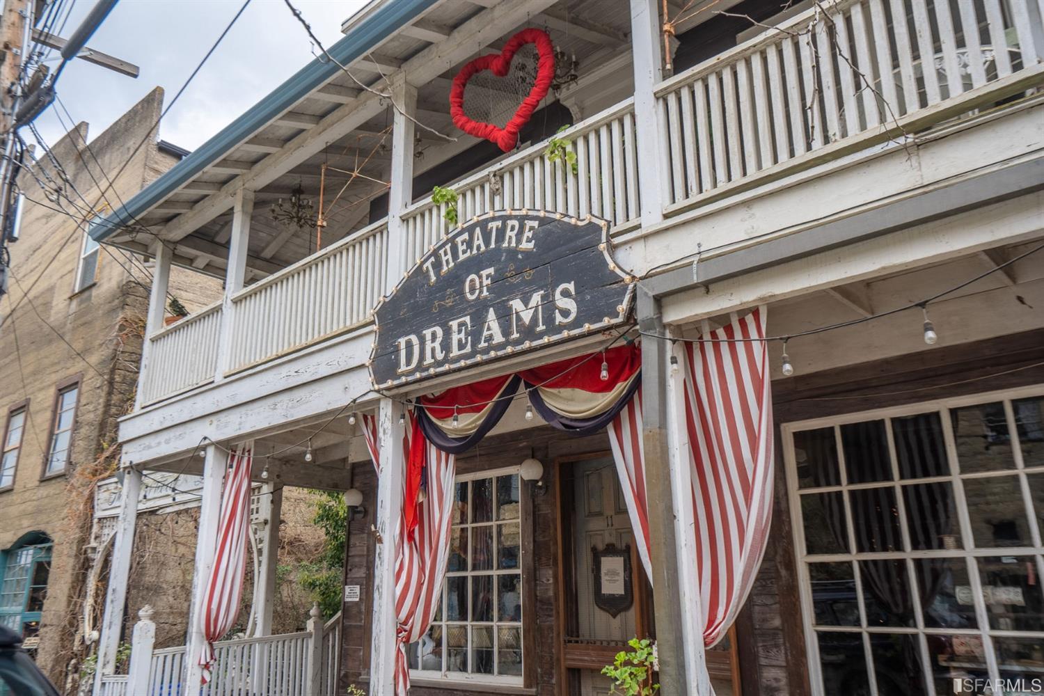 70 Canyon Lake Drive