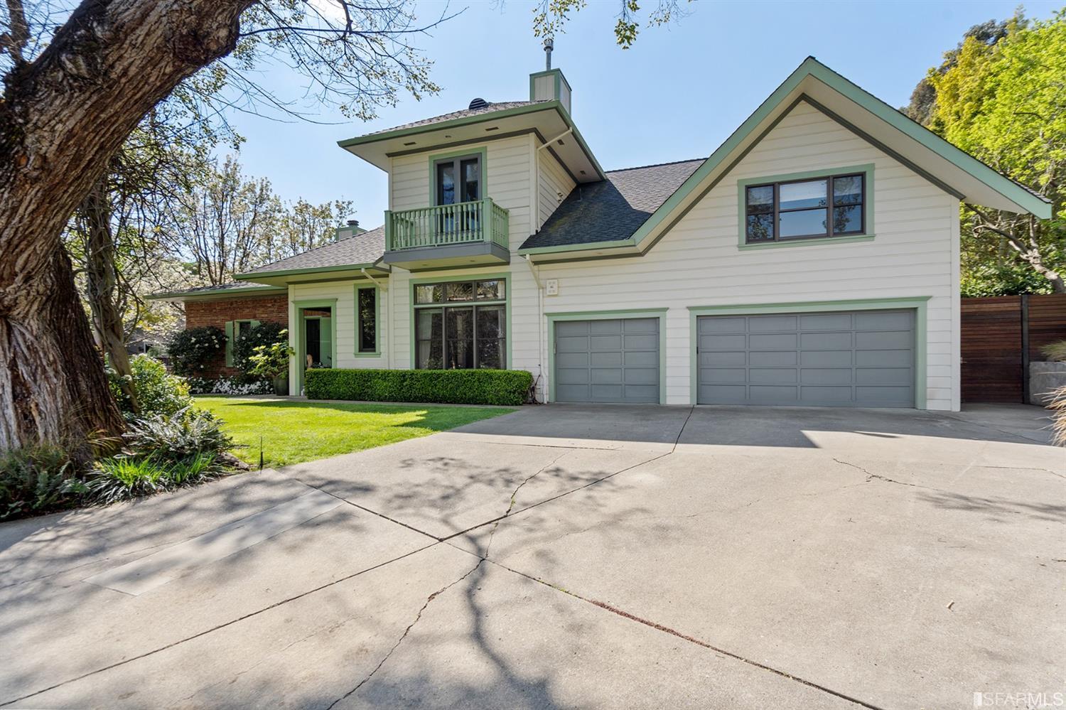 70 Canyon Lake Drive