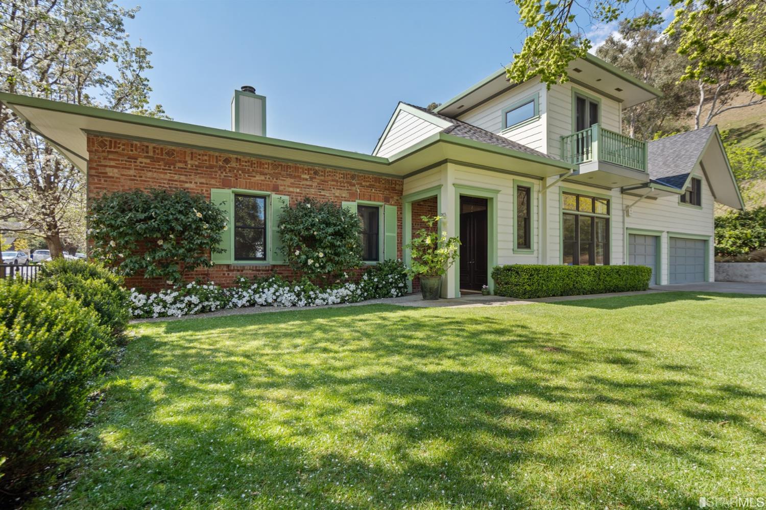 70 Canyon Lake Drive