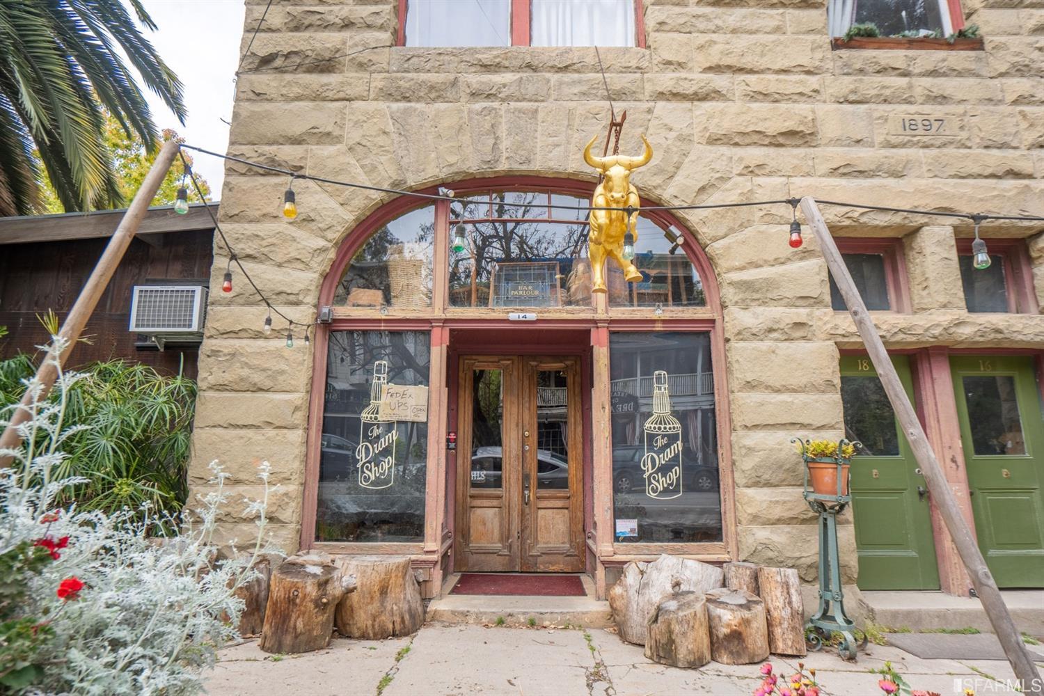 70 Canyon Lake Drive