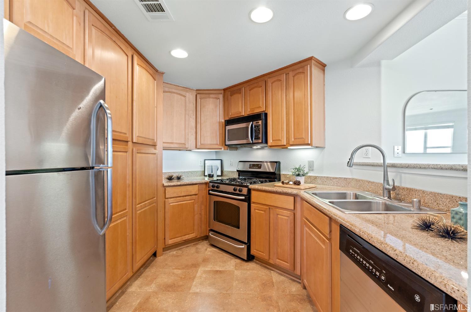2200 Gellert Boulevard Unit: 6306