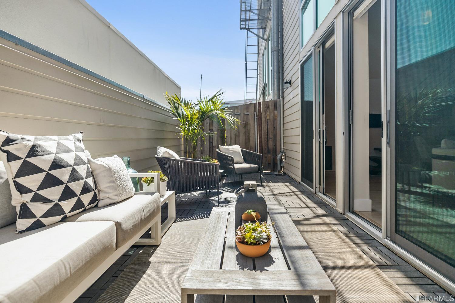 49 Zoe Street Unit: 7