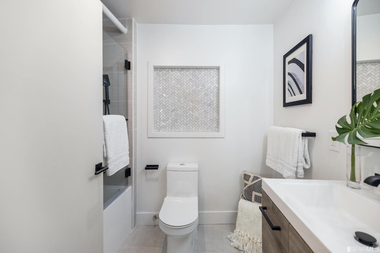 49 Zoe Street Unit: 7