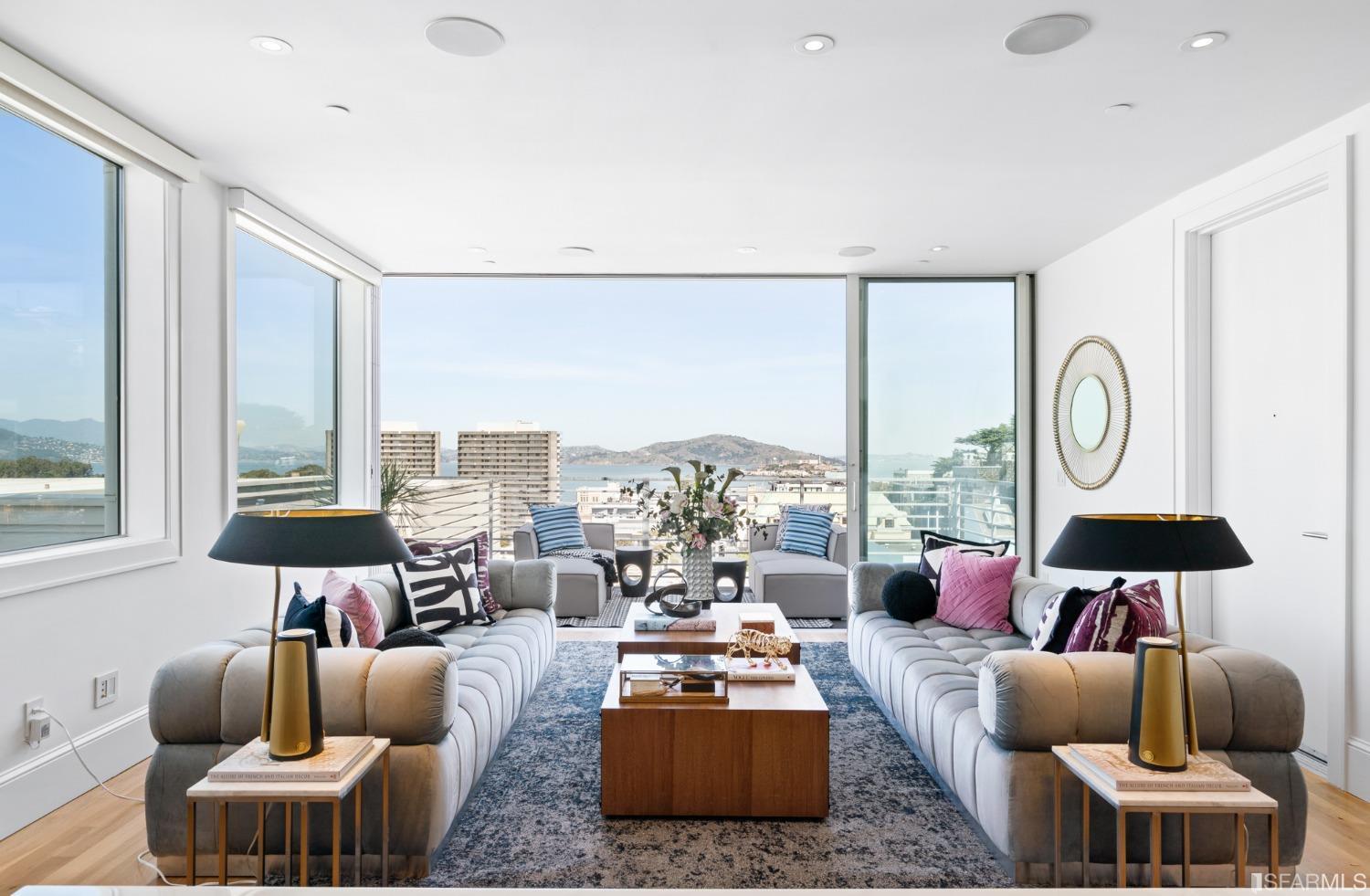 1268 Lombard Street Unit: 4