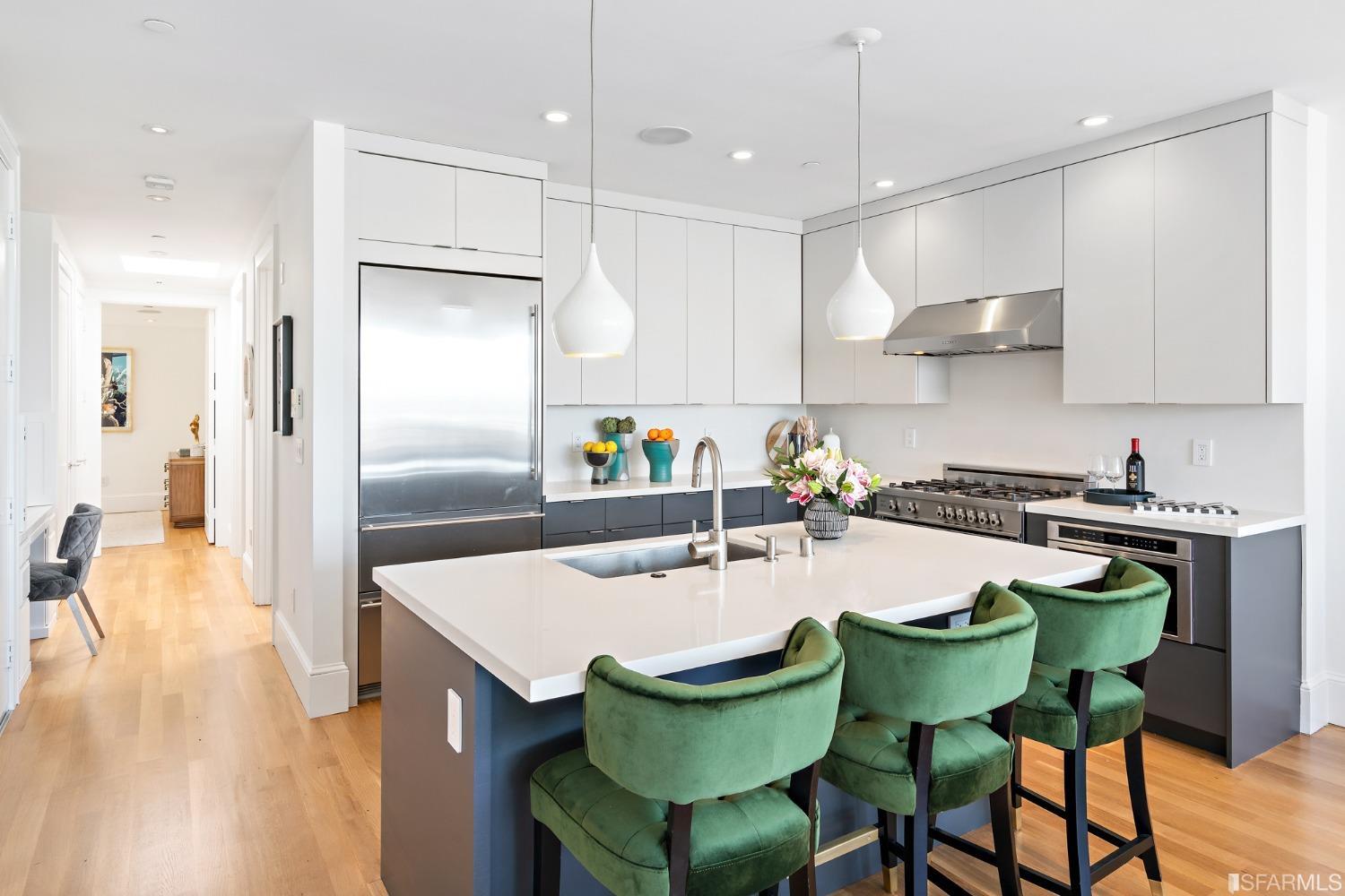 1268 Lombard Street Unit: 4