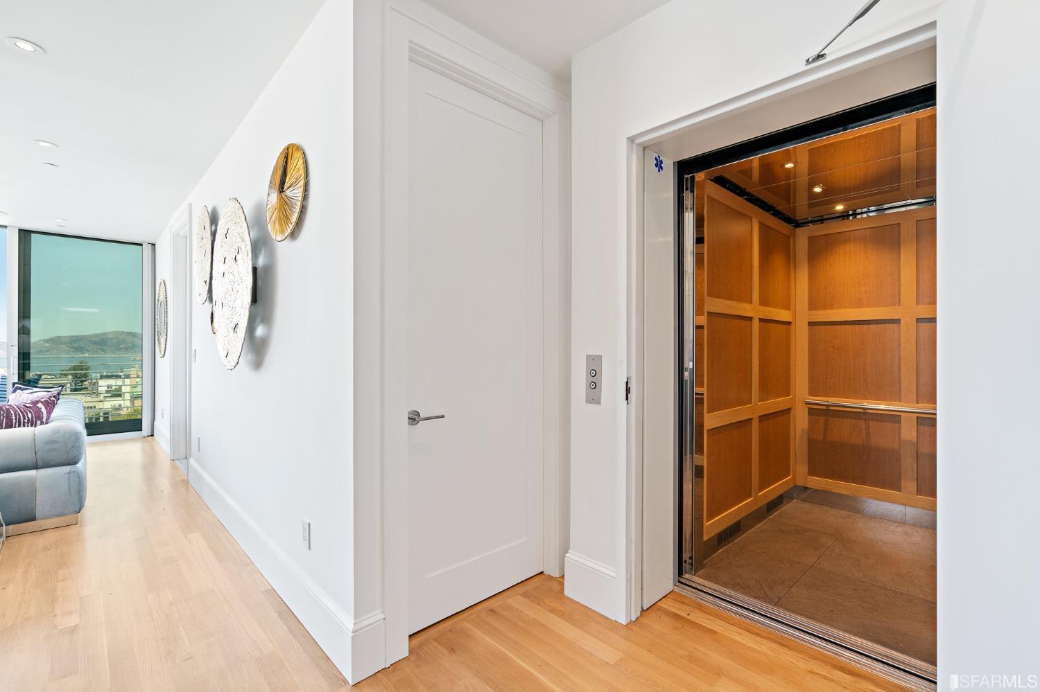 1268 Lombard Street Unit: 4