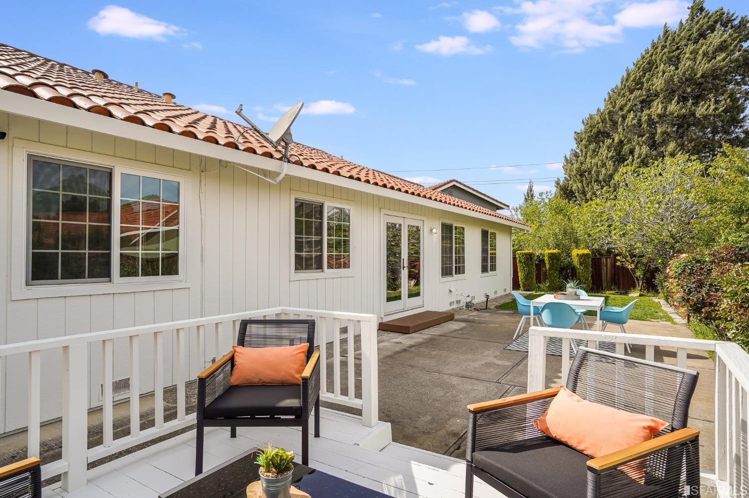 4395 Arrowwood Circle